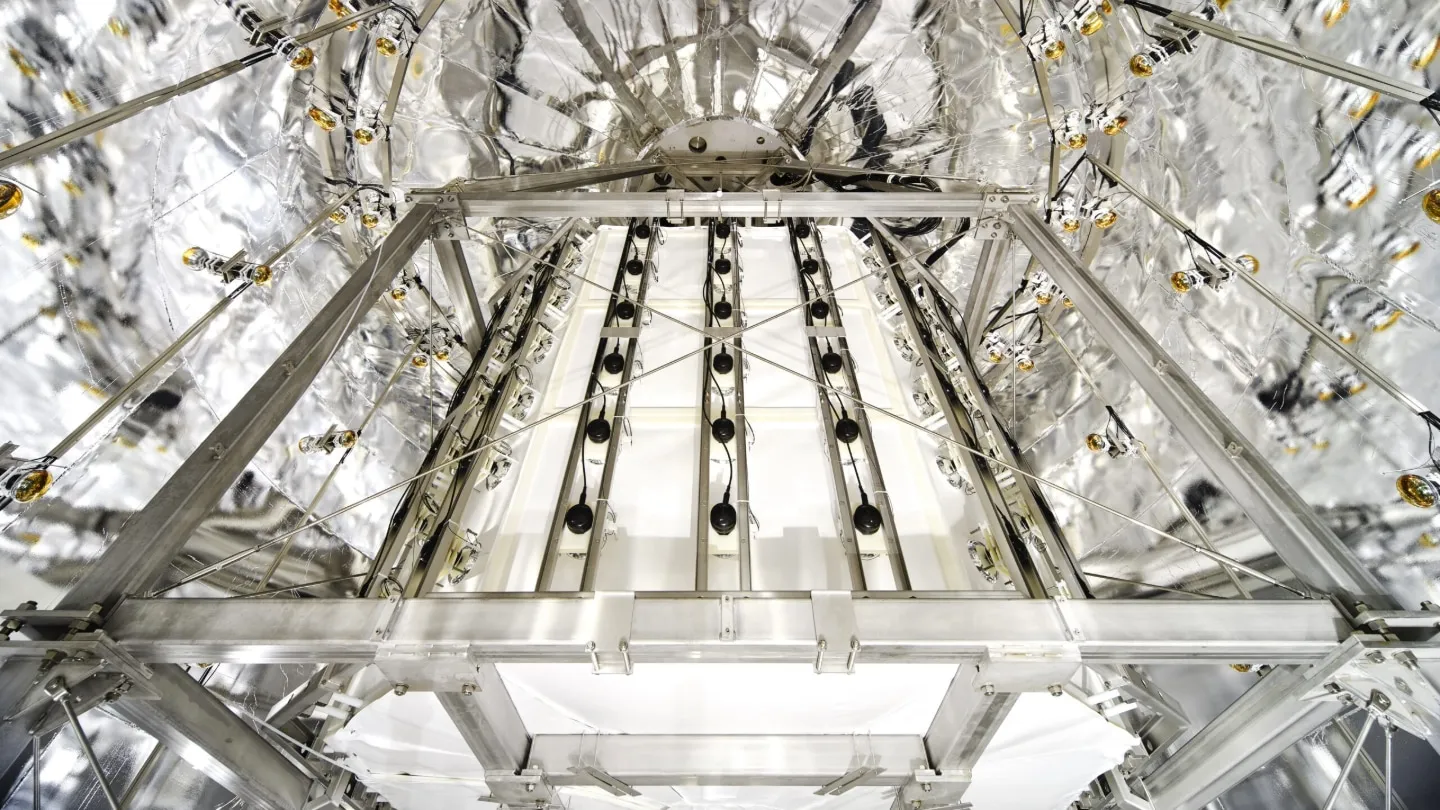 Dark Matter Experiments Get a First Peek at the ‘Neutrino Fog’